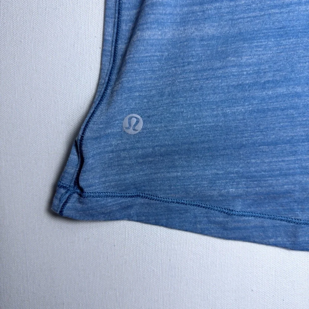 Lululemon Twist and Toil Tank Top Built-in Bra Blue‎ Women 6 Activewear Gym